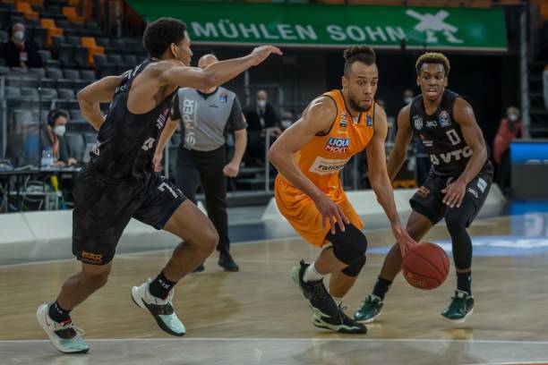 成为女性进 成为女性进