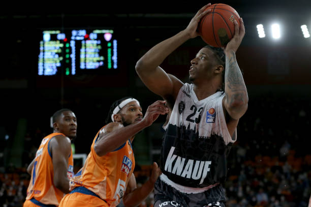 中场的控制 中场的控制